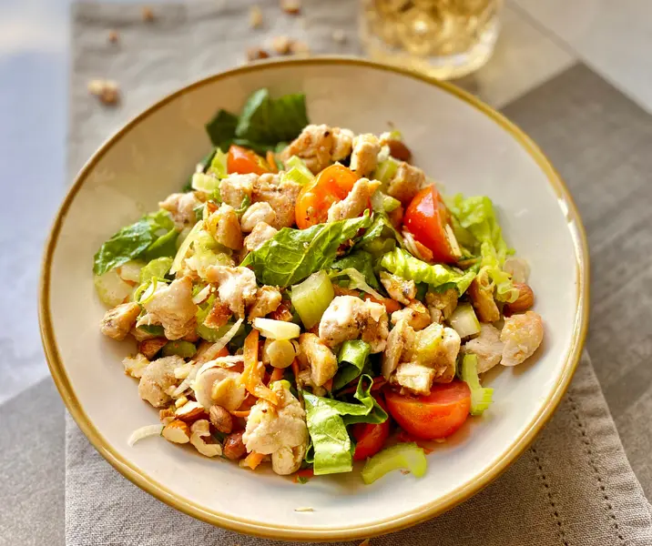 Ensalada liviana de pavo cocido