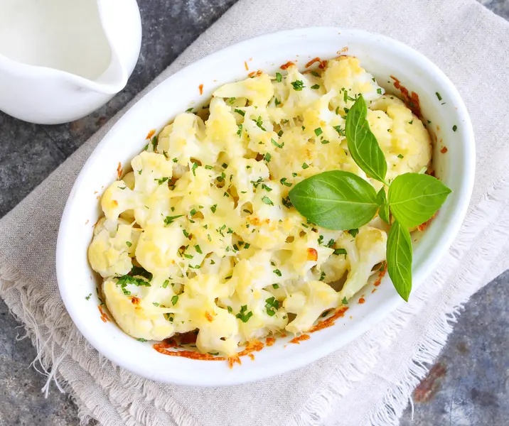 Coliflor gratinada vegano