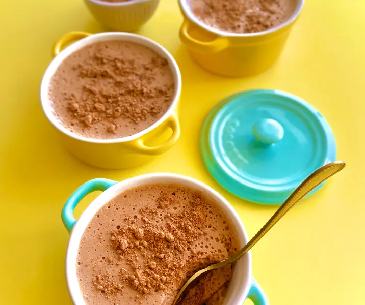 Mousse de chocolate y yogurt sin lactosa
