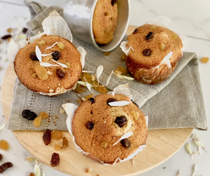 Muffin de nuez moscada con pasas