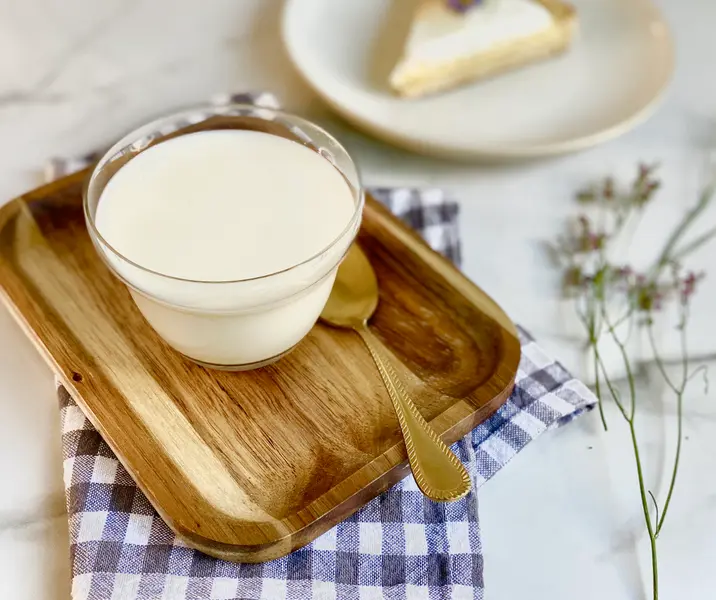 Leche espumada con vainilla