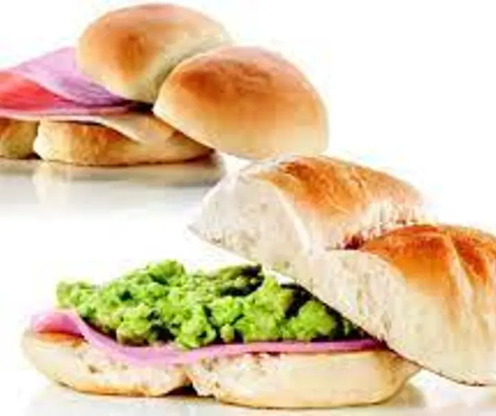 Marraqueta con palta y jamón