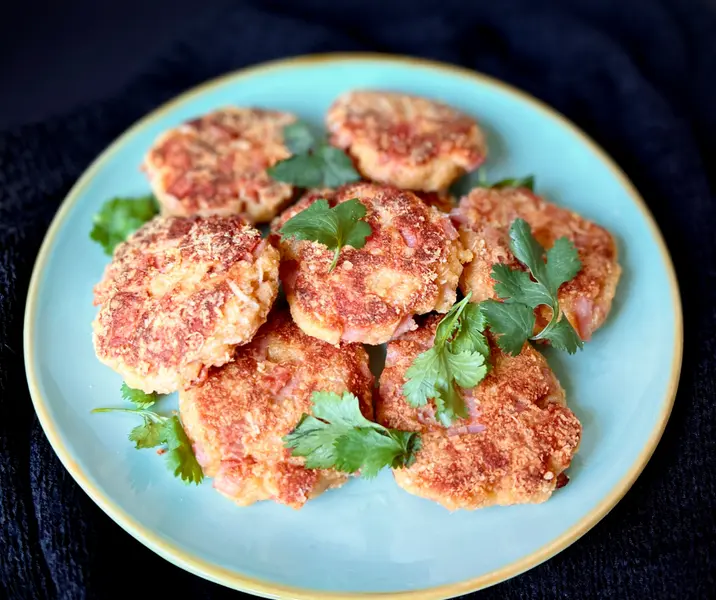 Croquetas de jamón con queso parmesano