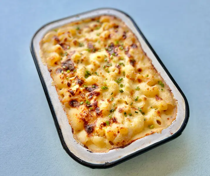 Macarrones gratinados con queso y yogurt