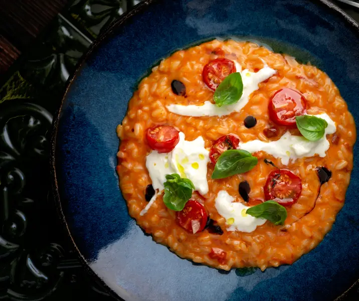 Risotto de mote con tomate y albahaca vegano