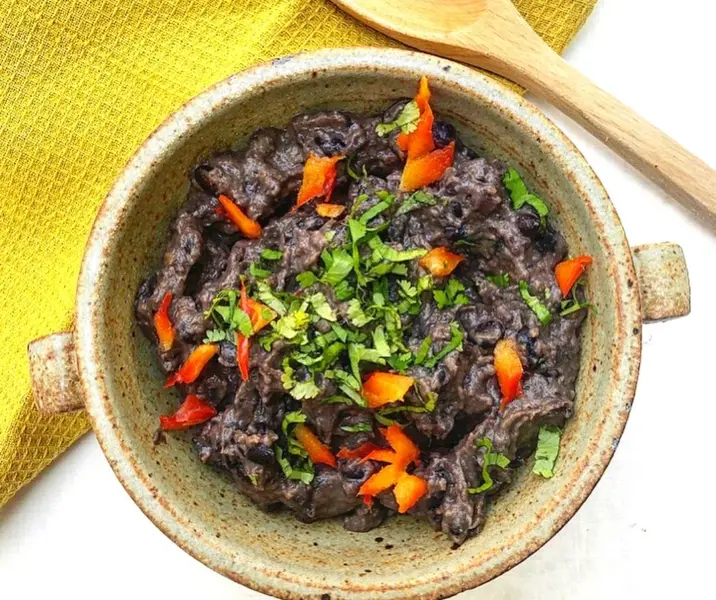 Porotos negros guisados vegano