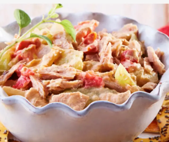 Ensalada pepino, tomate y atún en thermomix