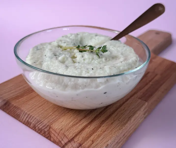 Puré de coliflor con ajo asado vegano