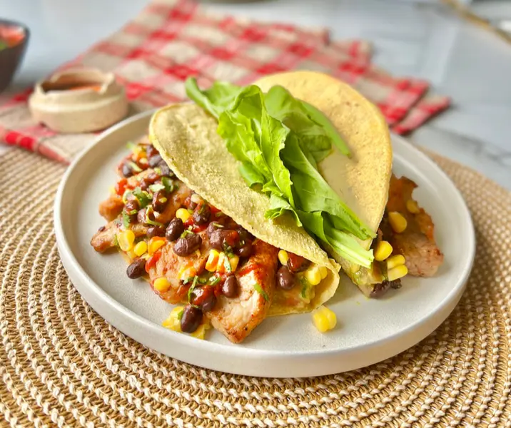 Tacos de cerdo con guacamole
