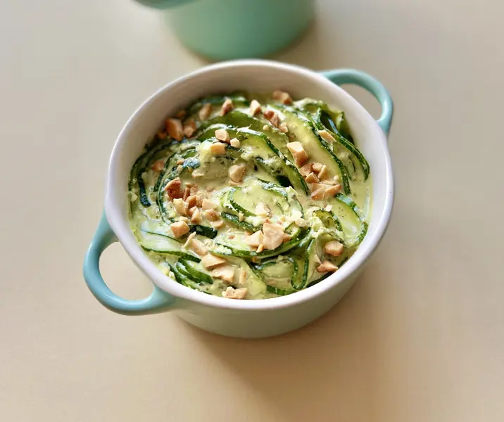 Pastelitos fríos de zapallo italiano con yogurt agridulce sin gluten