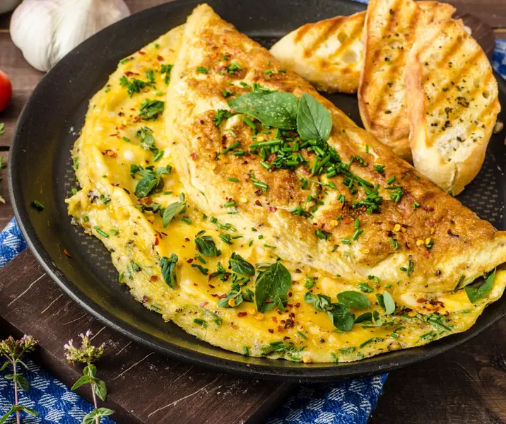 Omelette de jamón, queso, tomate y orégano sin gluten