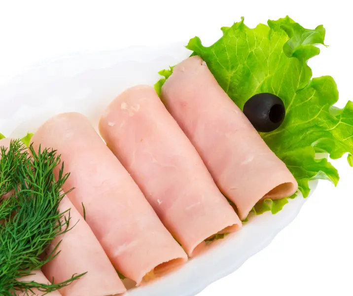 Jamón relleno con palta en base de lechuga sin gluten