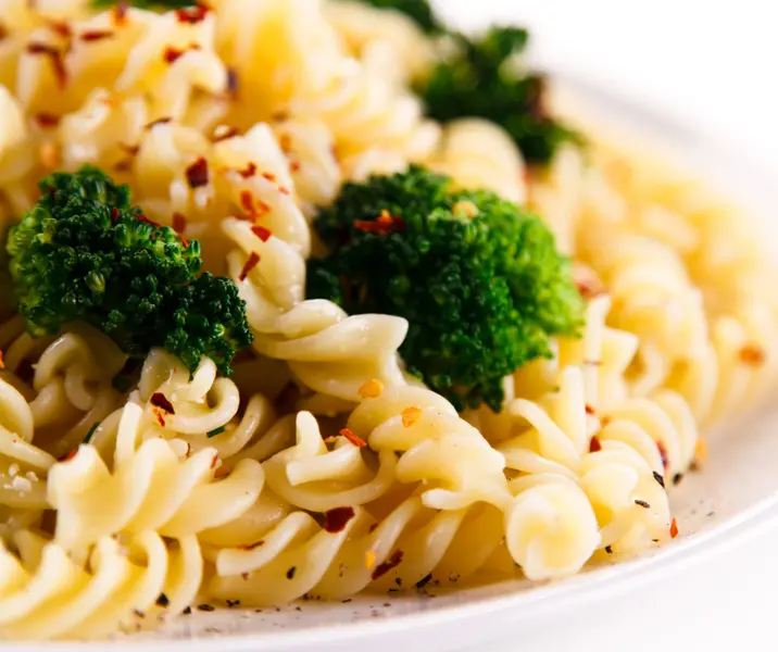 Pasta con brócoli sin gluten