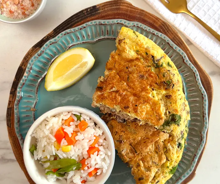 Tortilla de jurel con arroz primavera sin gluten