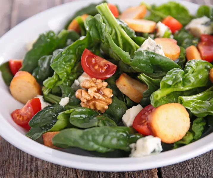 Espinaca con queso azul y nueces sin gluten