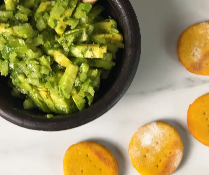 Sopaipillitas con ceviche de palta sin gluten