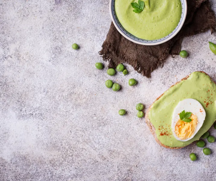 Puré de arvejas con huevo a la copa sin gluten