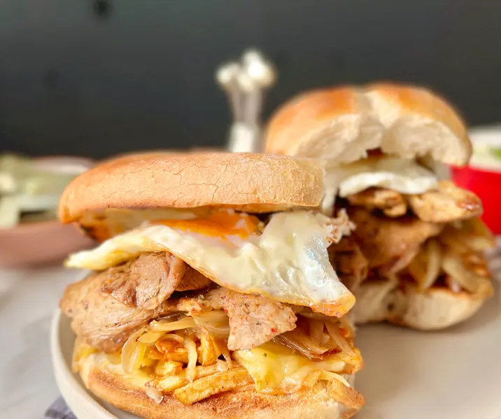 Sándwich de filete a lo pobre