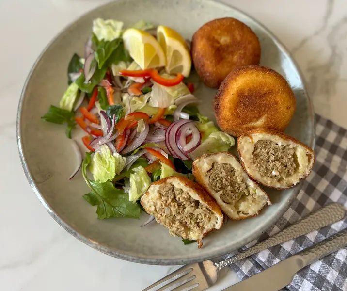 Papa rellena de pavo a la chilena