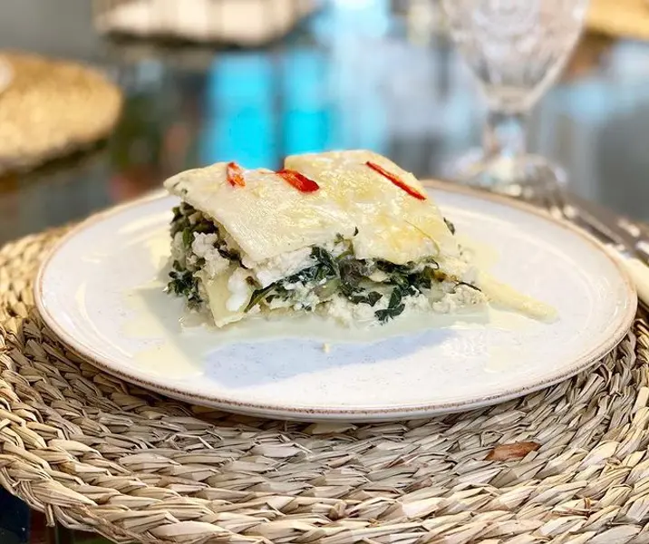Lasaña de pollo, espinaca y champiñones sin gluten