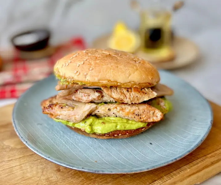 Sándwich con mayonesa de palta a la chilena