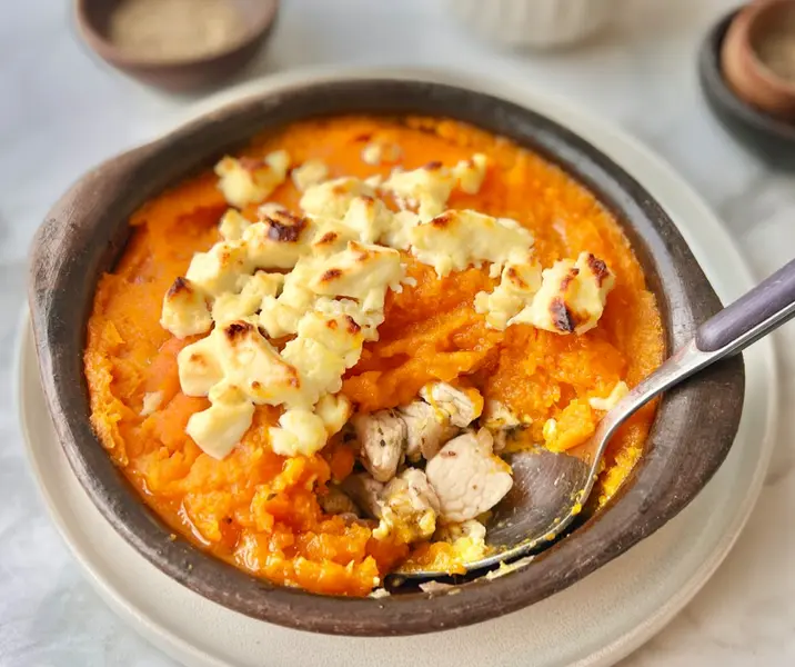 Pastel de zapallo camote con filetes de pavo y queso fresco
