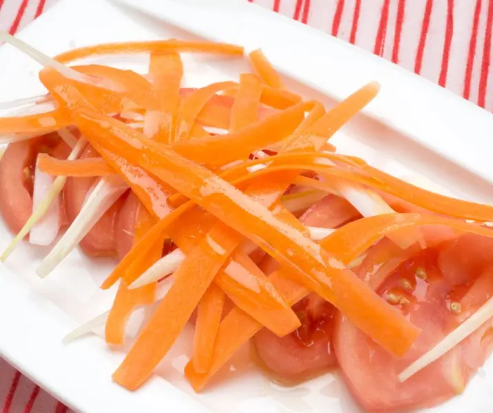 Tomate con zanahoria maría ayuda