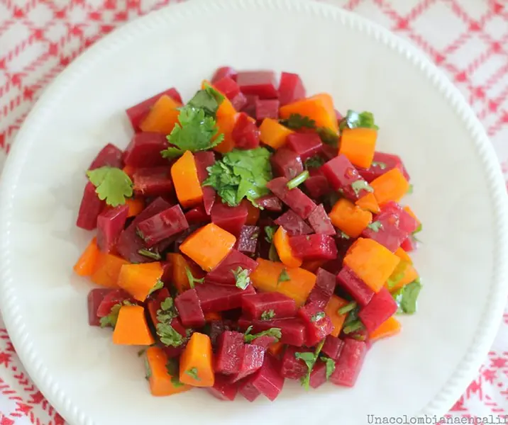 Betarraga con zanahoria maría ayuda