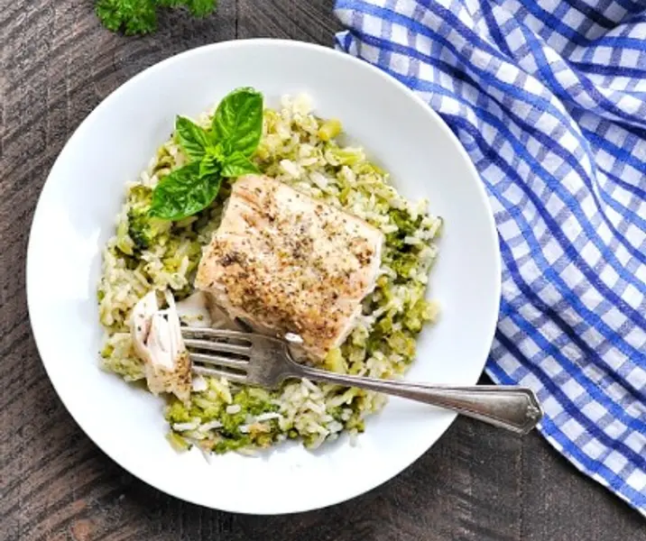 Pescado al horno con arroz maría ayuda