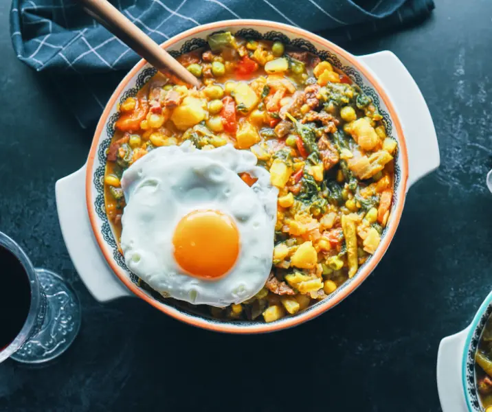 Locro con huevo frito maría ayuda