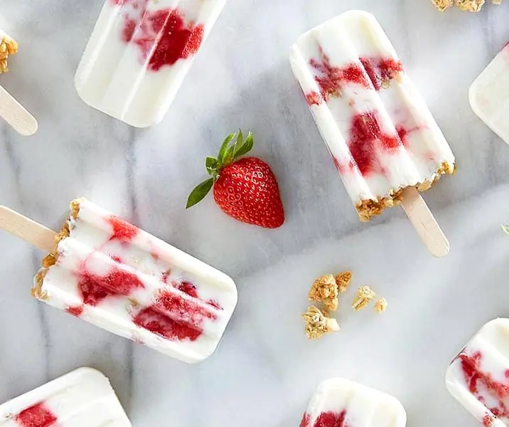 Paletas de yogurt maría ayuda