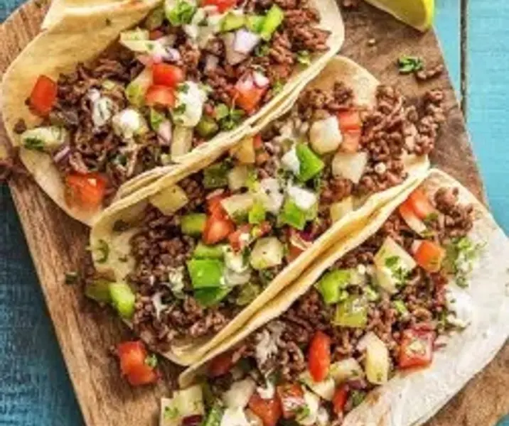 Tacos de carne maría ayuda