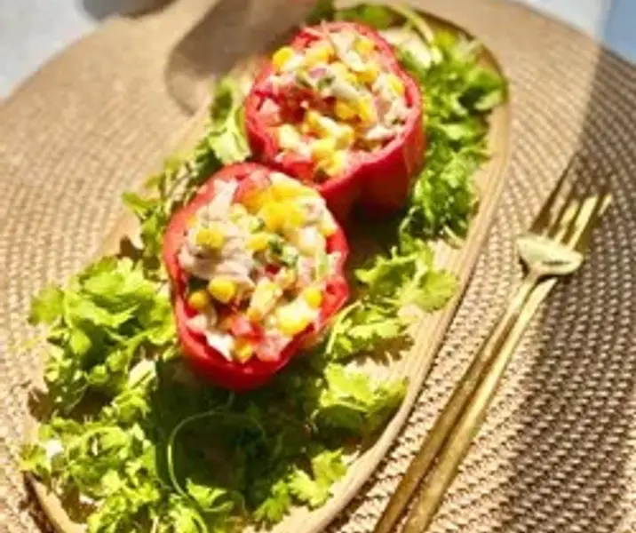 Pimentones rellenos con pollo y choclo maría ayuda