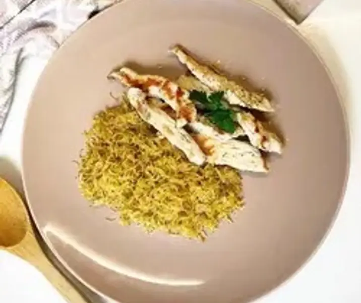 Filetitos de pavo con fideos tostados maría ayuda