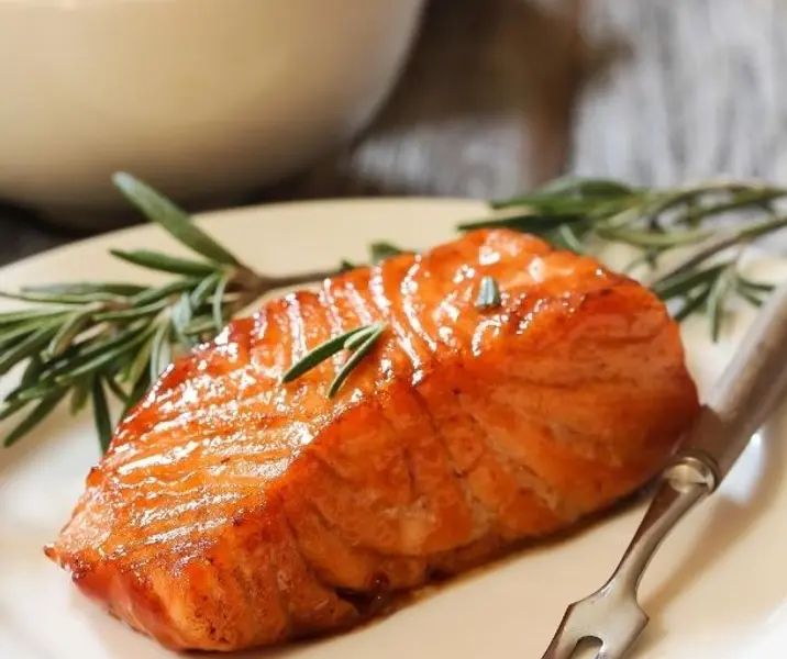 Salmón al horno con choclo a la crema maría ayuda