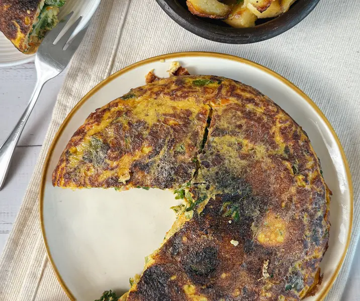 Tortilla de acelga con papas doradas bbb