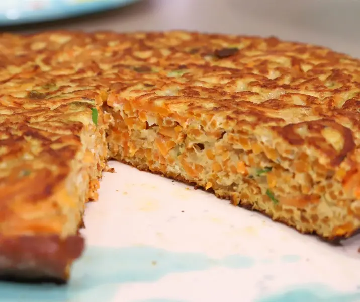 Tortilla de zanahoria con papas doradas bbb