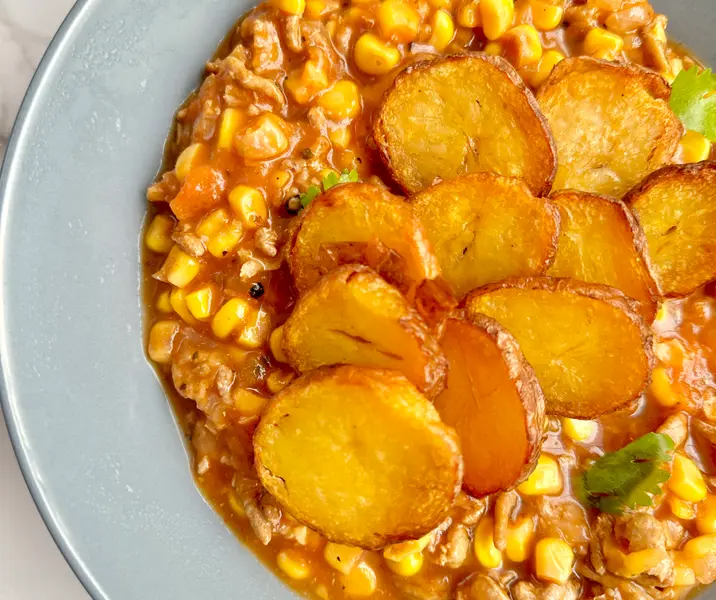 Tomaticán con papas doradas bbb