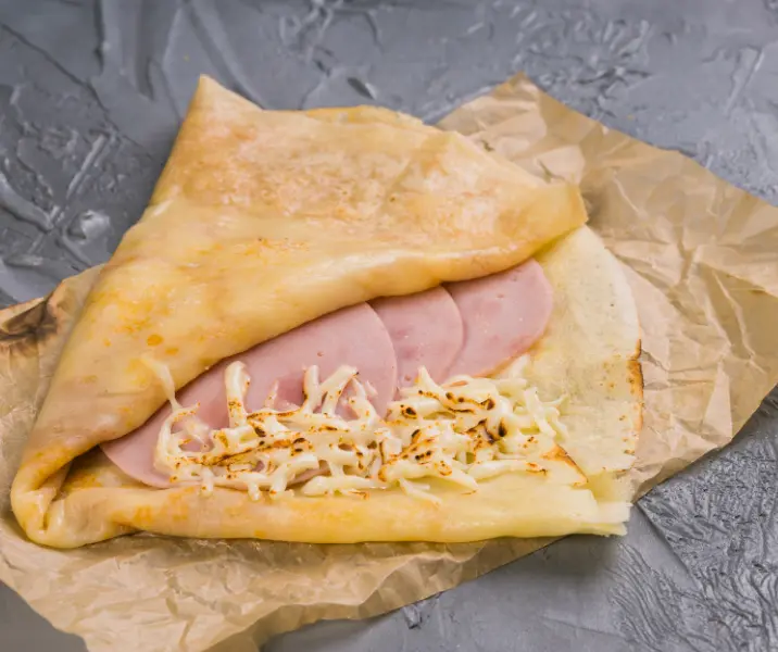 Panqueques integrales con jamón de pavo y queso bbb