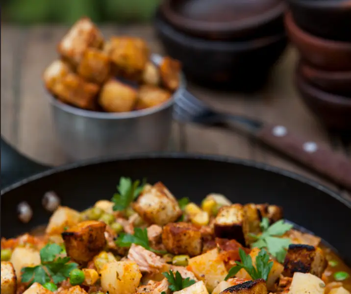 Tomaticán de atún con crutones bbb