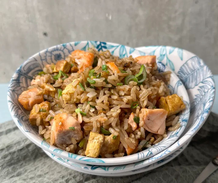 Arroz chaufán de salmón bbb