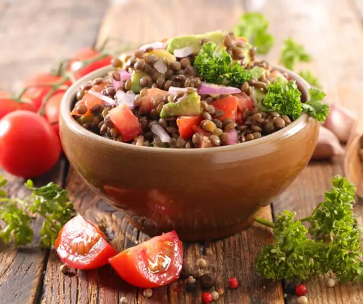Pulpa de cerdo con ensalada de lentejas bbb