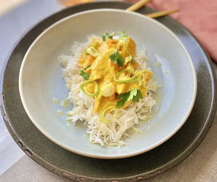 Pavo al curry con arroz bbb