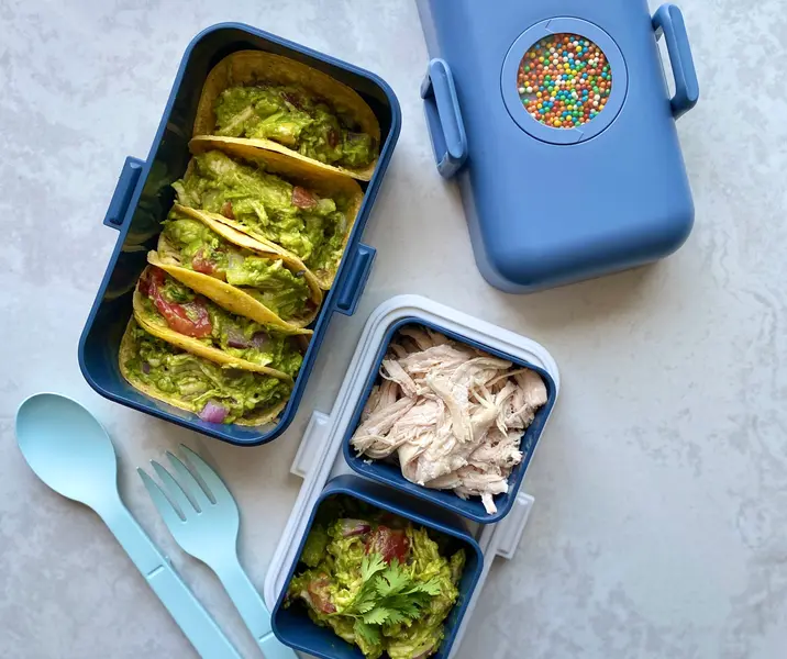 Tacos de pollo con guacamole bbb