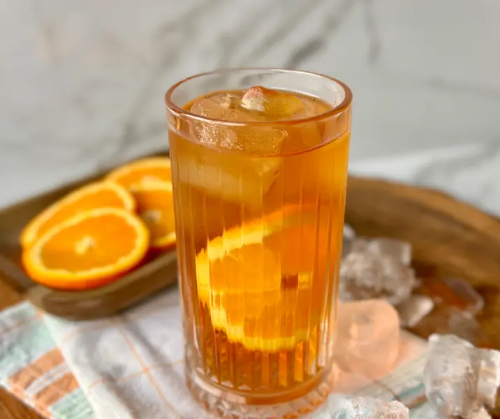 Infusión rooibos fría con naranja