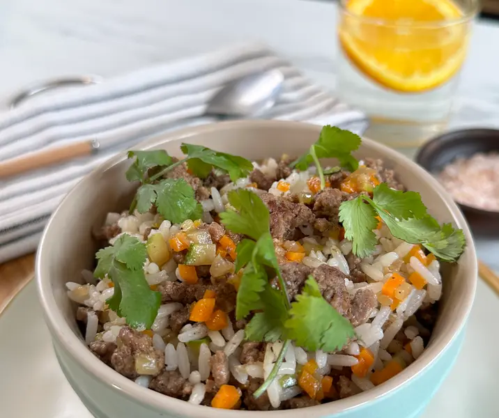 Arroz con carne molida y cilantro bbb