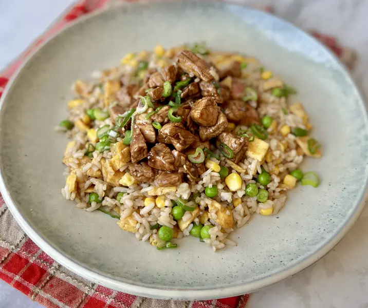 Arroz frito con carne a la soya bbb