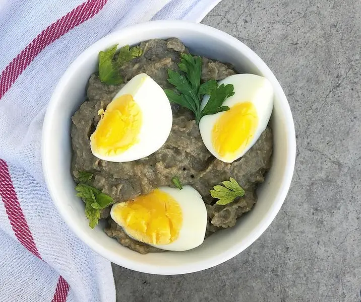 Puré de lentejas con huevo duro bbb