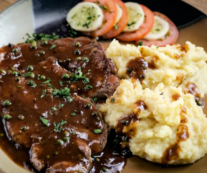 Choclillo a la olla con puré de papas bbb