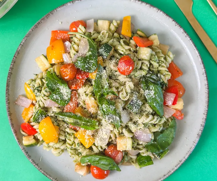 Espirales al pesto y verduras bbb